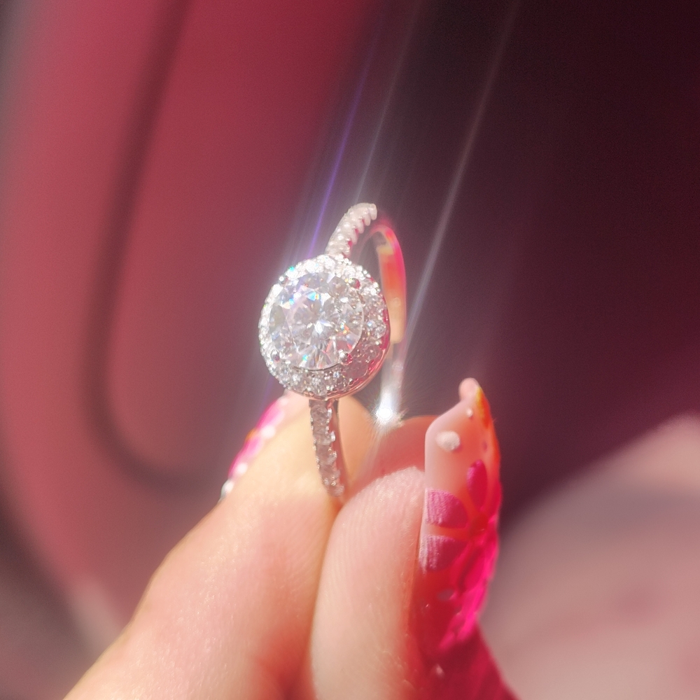 Elegant Silver Diamond Ring